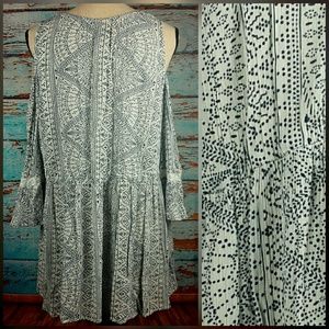 torrid Tops - torrid cold shoulder tunic patterned top sz 1 torrid Tops - torrid cold shoulder tunic patterned top sz 1